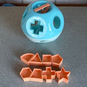 Tupperware Shape-O-Ball